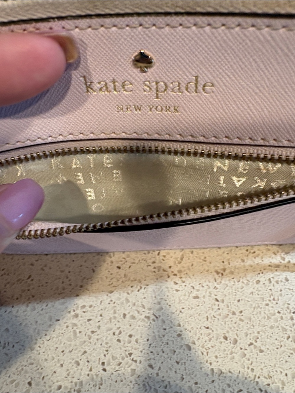 kate spade Pale Lavender Saffiano Leather  Wristlet EUC - Picture 5 of 5